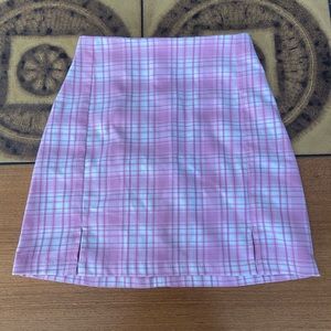 brandy melville pink & white plaid cara skirt